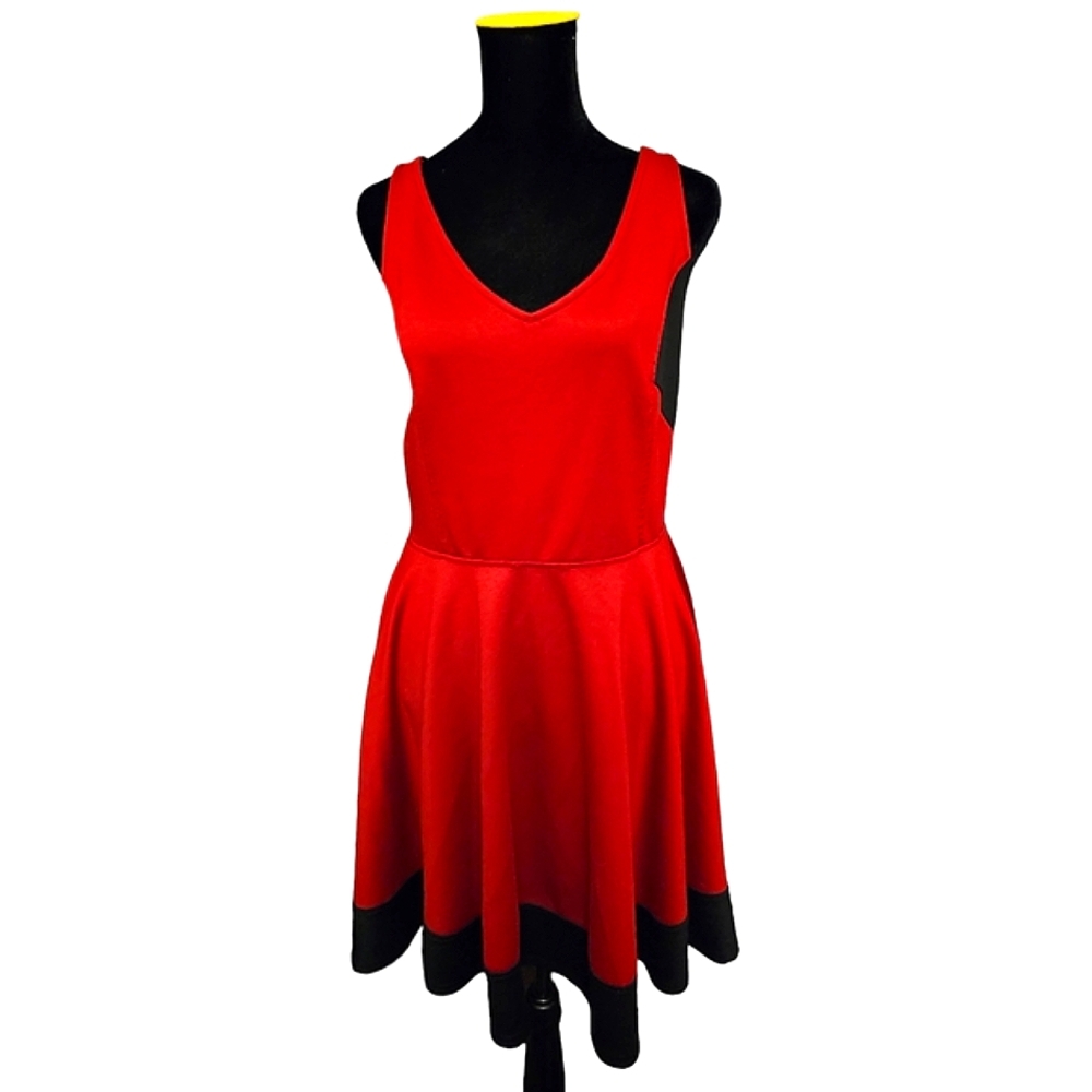 Guess Vintage 80s Red and Black Skater Dress Pullover Knit Size Large